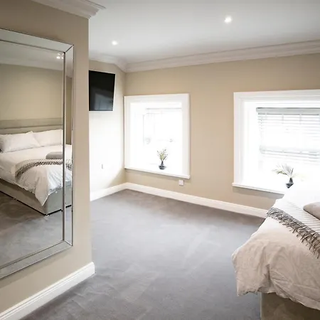 The Market House 3*